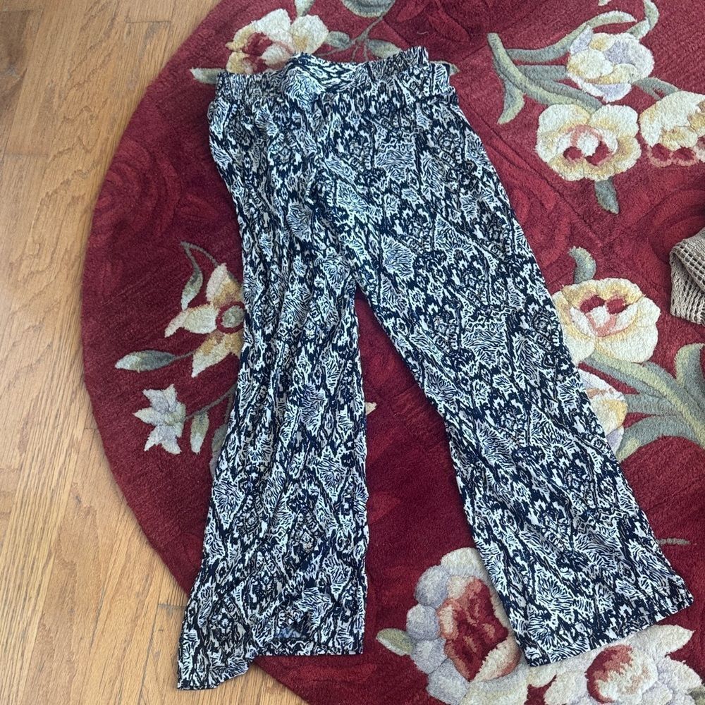 IMAN navy blue and White and gold Patterned Pants